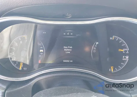 2019 Jeep Grand Cherokee Laredo 4X4 z USA, uszkodzony, nr VIN 1C4RJFAG6KC683925